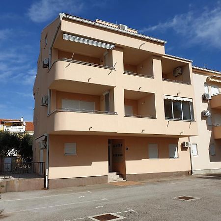 Apartment Valamar Novalja Exterior photo